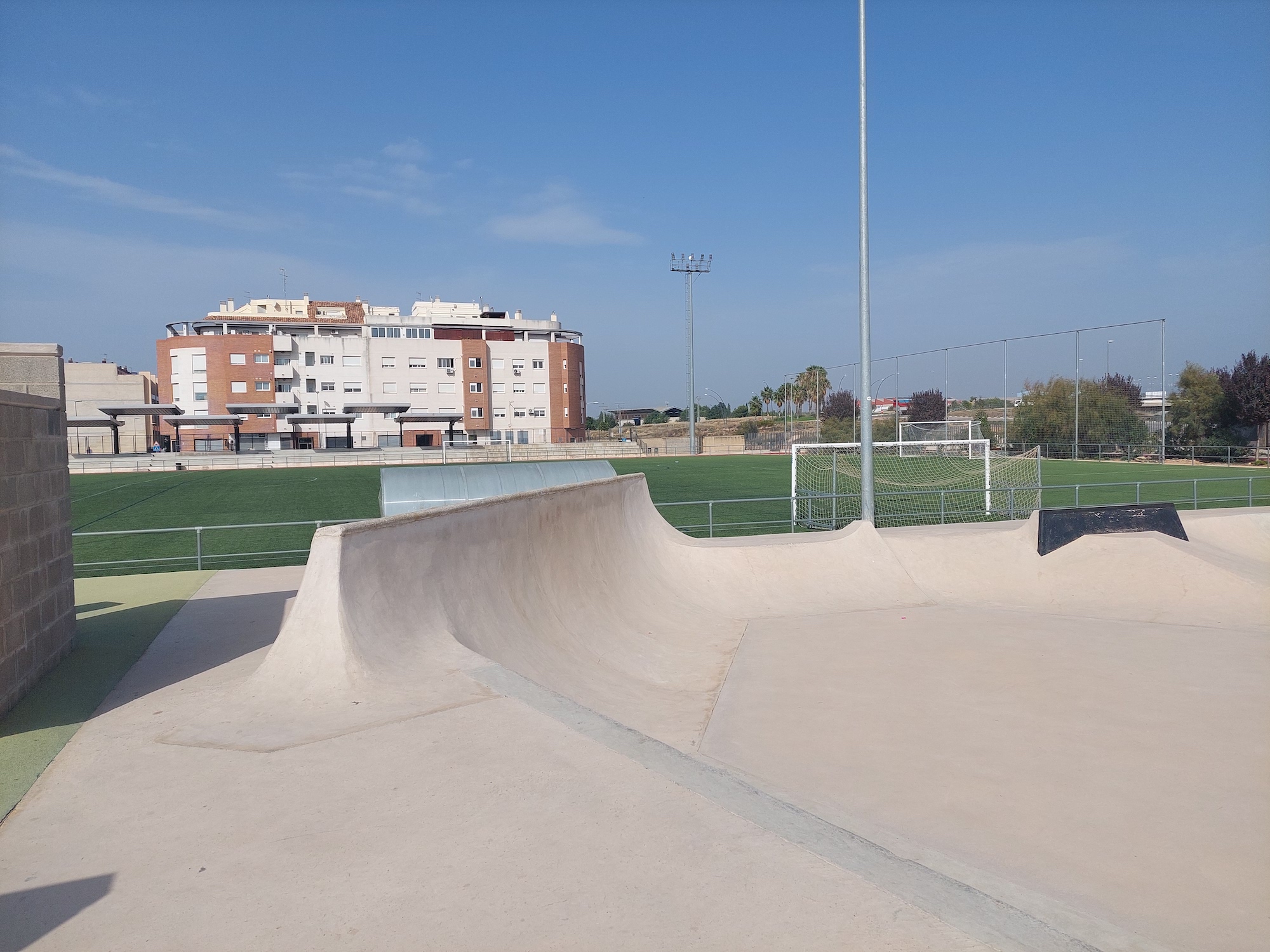 La Pobla de Vallbona skatepark